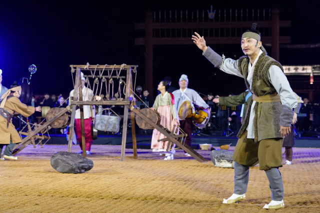 수원화성의 축조 역사를 알 수 있는 공연. 사진 제공 = 수원시