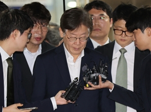 [이재명 불구속] 구속 기각에 李 ‘판정승’  ‘’…법원 ‘위증교사 혐의는 소명’ 판단