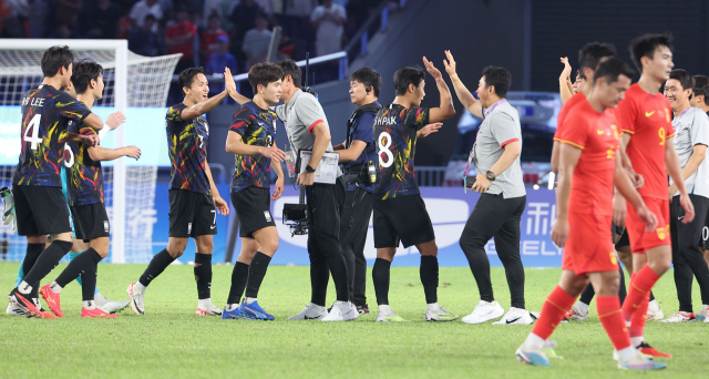 처참한 실력에 '대실망'한 中축구팬 '공한증은 깰 수 없는 것'