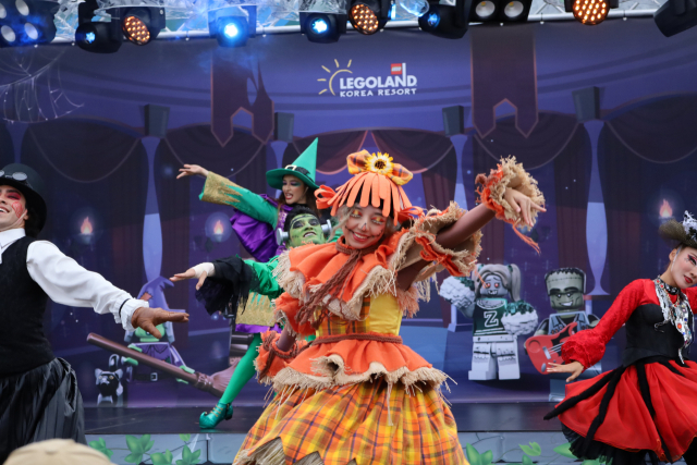 레고랜드의 올 가을 시즌 축제인 '브릭타스틱 어텀 페스티벌'에서 다양한 공연이 열리고 있다. 사진 제공=레고랜드