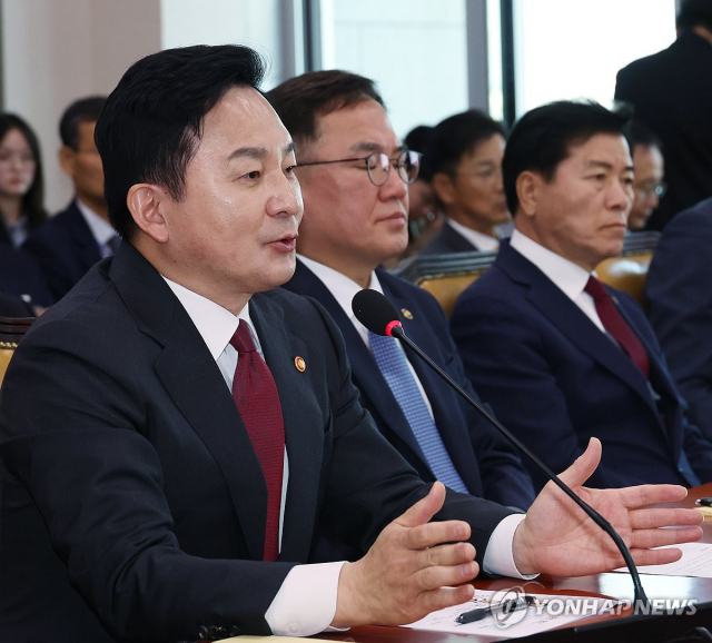 10일 국회에서 열린 국토교통위원회 국정감사에서 원희룡 국토교통부 장관이 의원들의 자료제출 요구에 답변하고 있다. 2023.10.10/사진=연합뉴스