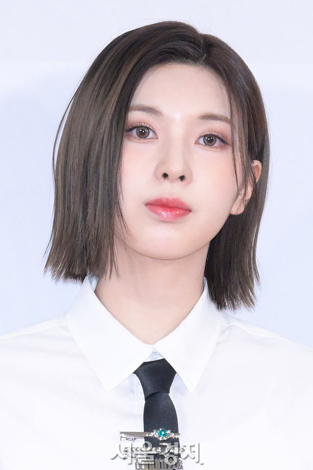 그룹 엔믹스(NMIXX) 배이가 10일 오후 인천 남동구 인천 남동체육관에서 열린 ‘2023 더팩트 뮤직 어워즈(TMA)’ 레드카펫에서 포즈를 취하고 있다. 김규빈 기자
