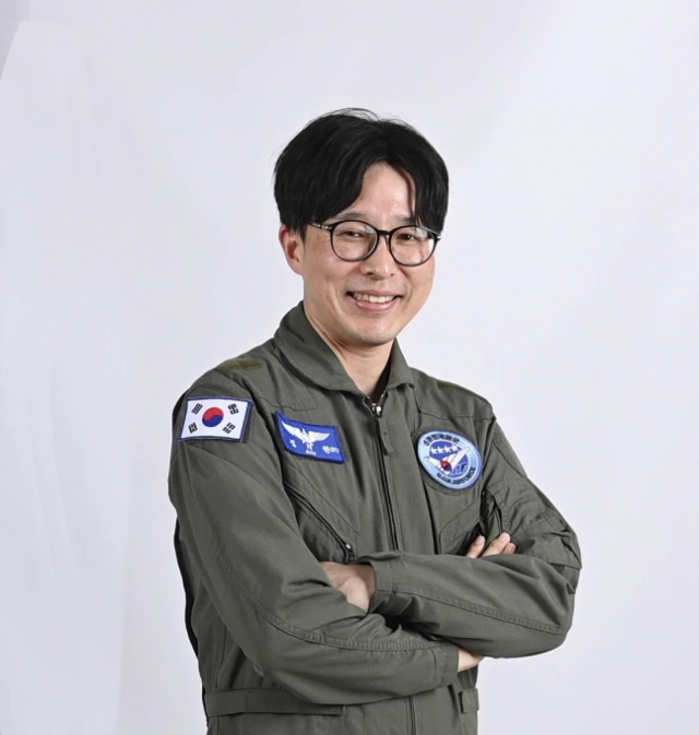 공군 '국민 조종사'로 선발된 신촌세브란스병원 교수 김의현 씨. 사진 제공=공군