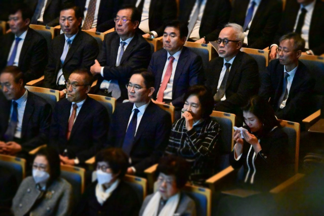 삼성家, 이건희 선대회장 추모음악회 참석…'문화 예술 사랑했던 고인 기려'