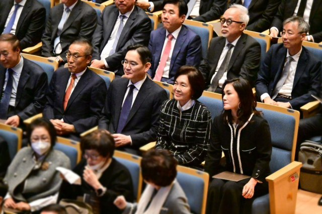 삼성家, 이건희 선대회장 추모음악회 참석…'문화 예술 사랑했던 고인 기려'