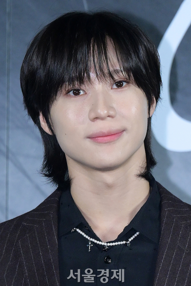 그룹 샤이니(SHINee) 태민이 30일 오후 서울 성동구 메가박스 성수에서 진행된 미니 4집 ‘길티(Guilty)’ 발매 기념 기자간담회에서 포즈를 취하고 있다. 김규빈 기자