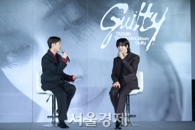 그룹 샤이니(SHINee) 태민이 30일 오후 서울 성동구 메가박스 성수에서 진행된 미니 4집 ‘길티(Guilty)’ 발매 기념 기자간담회에서 소감을 말하고 있다. 김규빈 기자