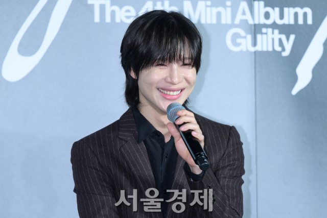 그룹 샤이니(SHINee) 태민이 30일 오후 서울 성동구 메가박스 성수에서 진행된 미니 4집 ‘길티(Guilty)’ 발매 기념 기자간담회에서 소감을 말하고 있다. 김규빈 기자