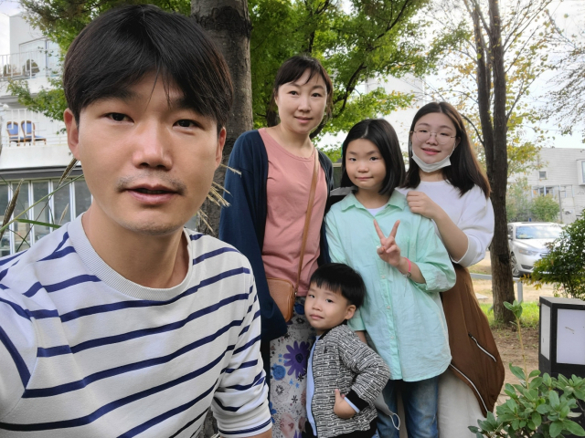 기증자 조미영(왼쪽에서 두 번째) 씨와 가족들의 생전 모습. 사진 제공=한국장기조직기증원