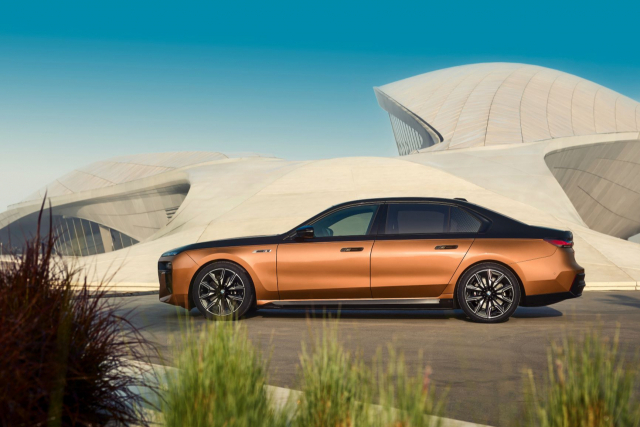 ‘뉴 i7 M70 xDrive’는 BMW 럭셔리 플래그십 세단 뉴 7시리즈의 첫 순수전기 M 모델이다. 사진제공=BMW코리아