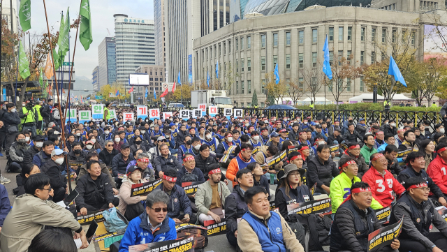 서울교통공사 노조, 총파업 출정식… '수능 이후 전면파업 불사'