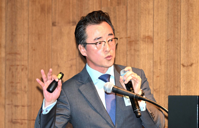 구본희 인베스트서울 대표가 9일 서울 중구 신라호텔 영빈관에서 열린 ‘제10회 서경 인베스트 포럼’에서 ‘글로벌 벤처 투자 시장 동향과 해외 자본 유치’를 주제로 발표를 하고 있다. 권욱 기자