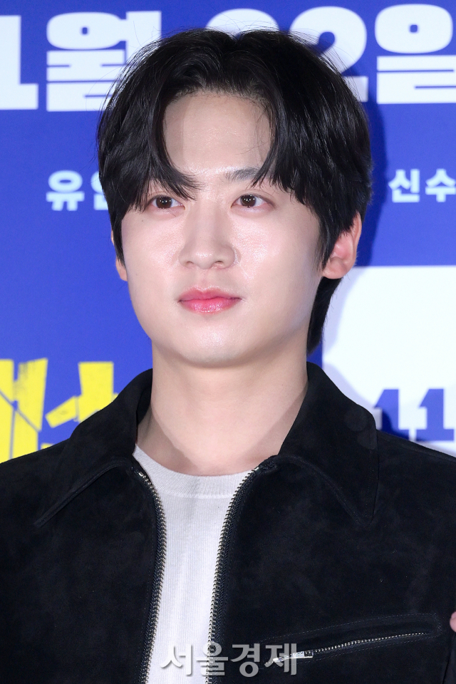 배우 이일준이 13일 오후 서울 용산구 CGV 용산아이파크몰에서 진행된 영화 ‘사채소년’(감독 황동석) 언론배급시사회 및 기자간담회에서 포즈를 취하고 있다. 김규빈 기자