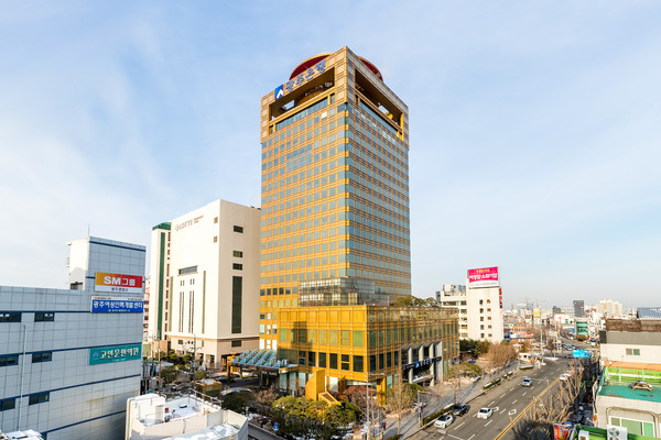 광주광역시 북구 대인동에 자리잡은 광주은행 본점 전경. 사진 제공=광주은행