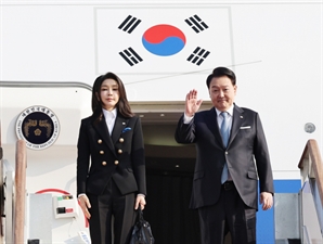 [사진] 윤석열 대통령 APEC 출국