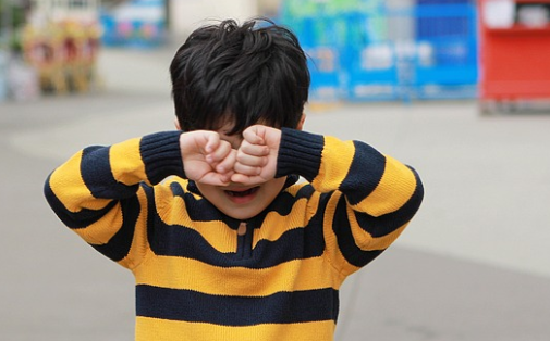 “한국에서 제대로 교육받거라”…제주도에 9살 아들 버린 중국인