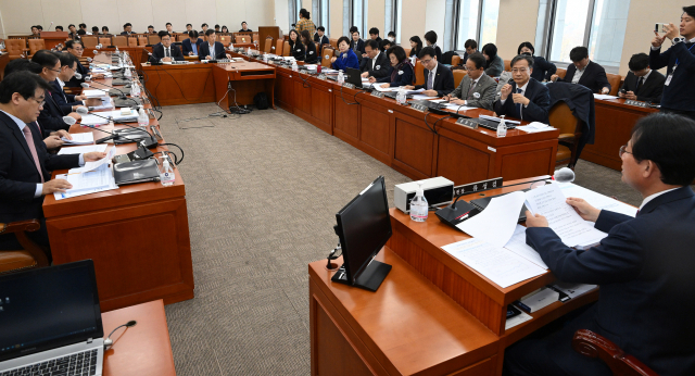 지난 15일 서울 여의도 국회에서 기획재정위원회의 제1차 조세소위원회가 열리고 있다. 오승현 기자