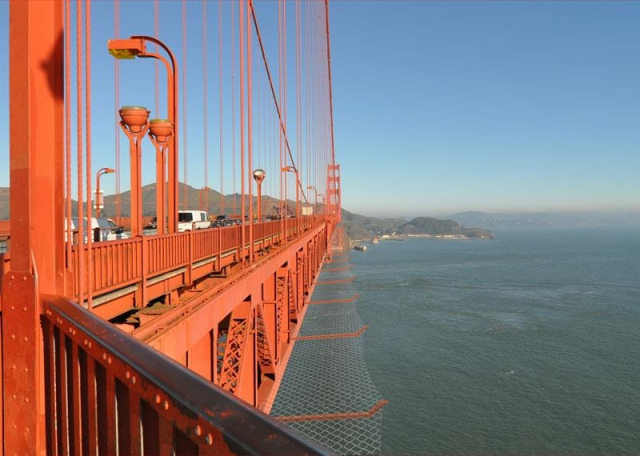 미국 샌프란시스코 금문교 아래에 설치된 ‘자살 방지망’. 사진제공=금문교 고속도로·교통국