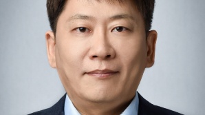 LG엔솔, 김동명 신임CEO 선임…44년 LG맨 권영수 부회장 용퇴