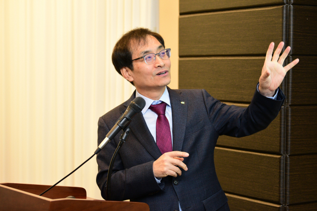 이창근 한국에너지기술연구원장이 23일 서울 종로구의 한 음식점에서 열린 기자 간담회에 참석해 연구원의 비전을 설명하고 있다. 사진 제공=한국에너지기술연구원