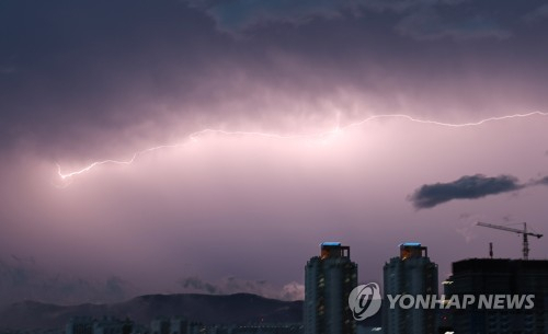 벼락 맞아 최소한 20명 사망한 '이 나라'