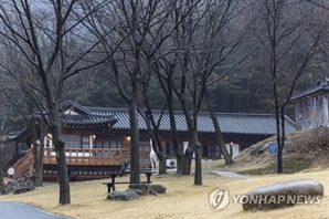 '허경영 하늘궁'서 숨진 80대 남성 부검 결과 나왔다… "숨진 80대 남성이 마신 우유는 외부에서 산 것"