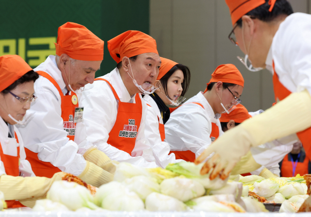 尹 '우리 정부 가장 중요한 것은 과학…도전적 R&D 예산 전폭 지원”