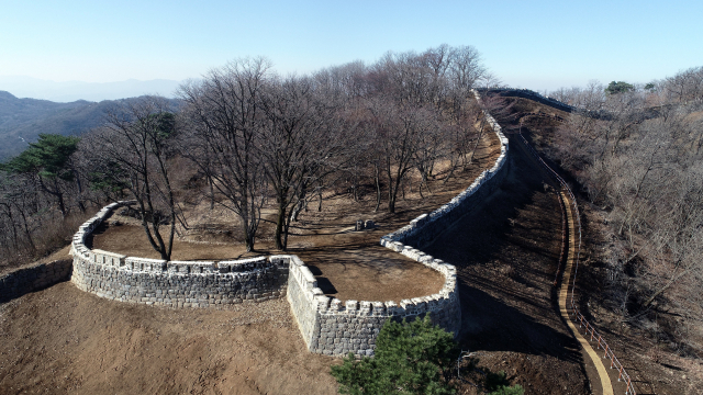 보수공사를 완료한 남한산성 외성. 사진 제공 = 경기도