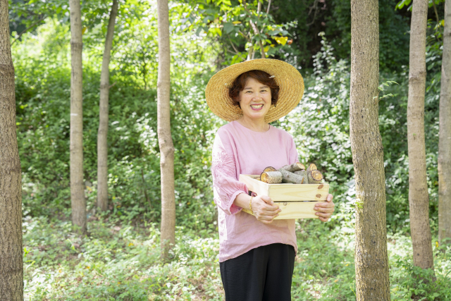 이달의 임업인으로 선정된 임영빈 아산약선마을영농조합법인 대표. 사진제공=산림청