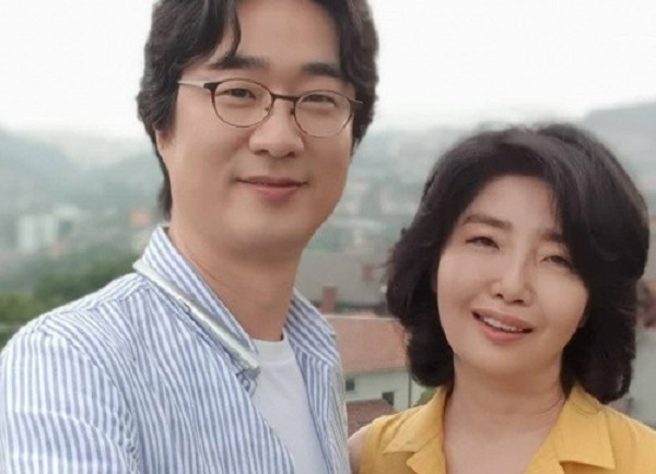 홍혜걸(왼쪽)·여에스더 부부. 사진=홍혜걸 페이스북 캡처