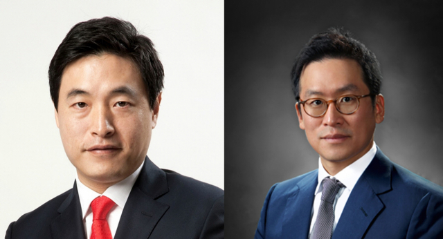 조현식 한국앤컴퍼니 고문(왼쪽)과 부재훈 MBK파트너스 부회장.