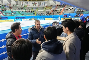 두나무, 자립준비청년 대상 '빙상 스포츠 직업 탐방' 진행