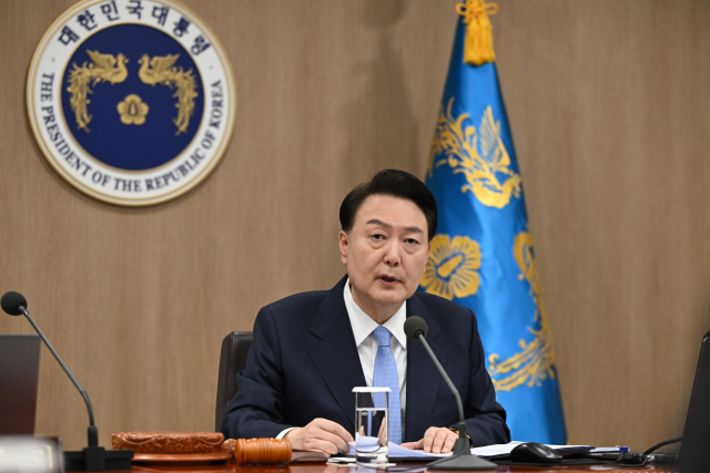 尹, 신년사 키워드는 '따뜻한 정부'…집권 3년차 민생 안정 방점