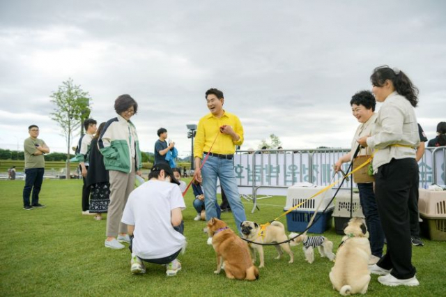 반려친화도시 순천…'페트병에 수돗물 꼭, 변 봉투만 가져오지 말고'