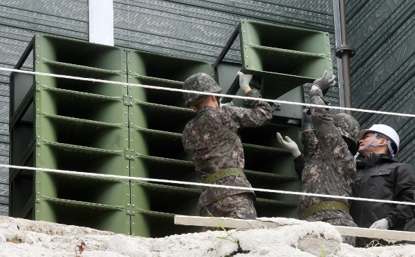 통일부 '기만적 술책 단호히 대처'…인권문제 등 대북심리전 시동거나