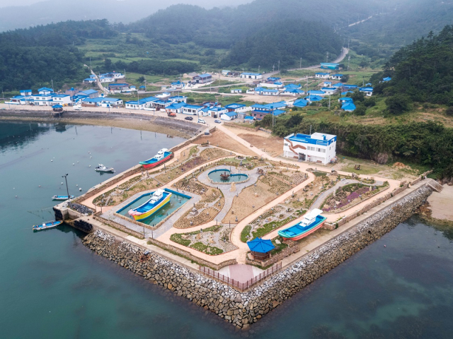 전남 신안군 흑산도에 조성된 철새박물관과 새공예박물관 전경. 사진 제공=신안군