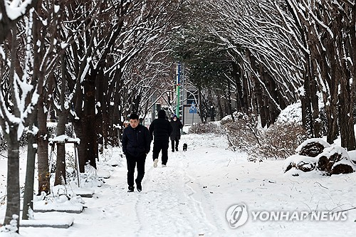 패딩 입어도 춥더니 화요일에는 '눈폭탄' 터진다…