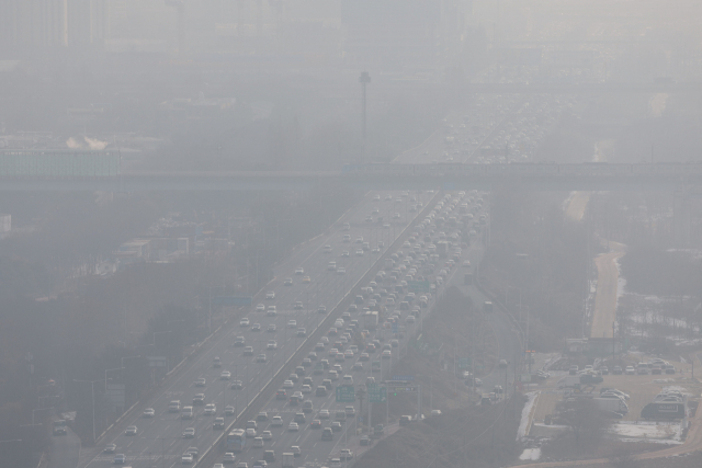 [오늘의 날씨] 전국 대체로 맑아…오전까지 전국 곳곳 미세먼지 '나쁨'