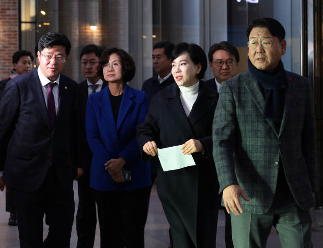 민주 “정부가 ‘이재명 정치테러’ 축소·왜곡 …총리실 고발할 것”