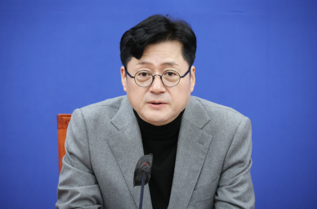 홍익표 더불어민주당 홍익표 원내대표가 18일 오전 국회에서 열린 정책조정회의에서 발언하고 있다. 연합뉴스