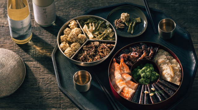 신세계백화점, 설 명절 선물에 ‘예술’ 담았다