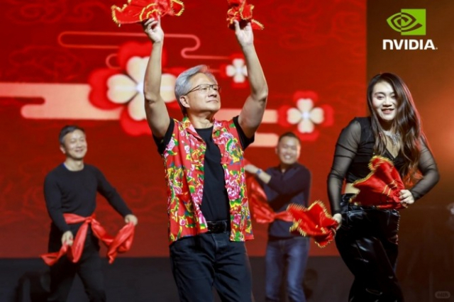 젠슨 황 엔비디아 최고경영자(CEO)가 이달 초 중국을 방문해 신년 행사를 열고 현지 직원들과 춤을 추고 있다.