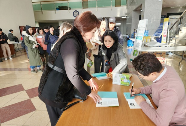 순천서 '금배지' 향한 9부능선 공천티켓 잡으려면…'정권 심판·노관규 마케팅' 선점하라