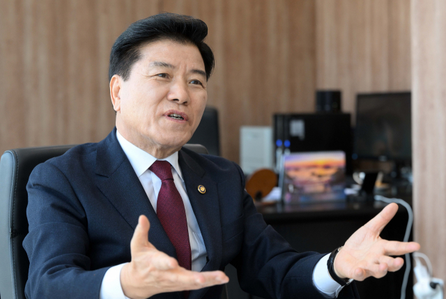 김경안 새만금개발청장 '새만금 핵심은 기업…4%대 산업용지 비중 두자릿수로 늘릴 것'