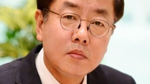 공직자윤리위 "최영범 전 홍보수석, 스카이라이프 사장 취업 가능"