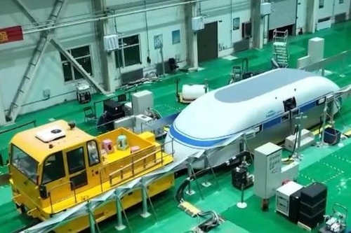 중국우주과학공업집단공사가 최근 2㎞ 시험 선로에서 고속열차 시험을 진행했다고 밝혔다. 사진=CASIC