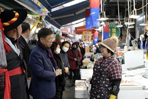 신상진 성남시장, 설 명절 앞두고 전통시장 한 바퀴