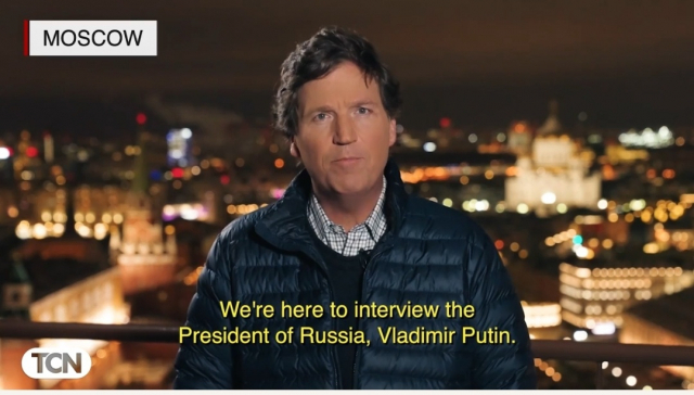 터커 칼슨이 자신의 이름을 딴 스트리밍 서비스에서 푸틴 대통령과 인터뷰를 하러 러시아와 와 있다고 말하고 있다. 사진=TCN 화면 캡처