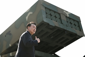 ‘말폭탄’ 주고받는 남북정상…러 대사 “北 핵실험 가능성”