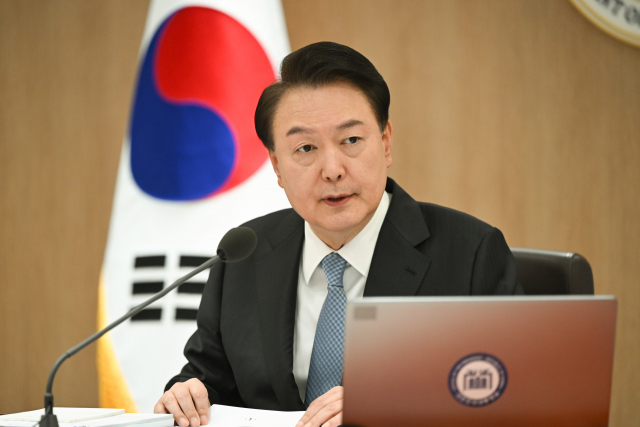 윤석열 대통령이 6일 서울 용산 대통령실 청사에서 열린 국무회의에서 발언하고 있다.
